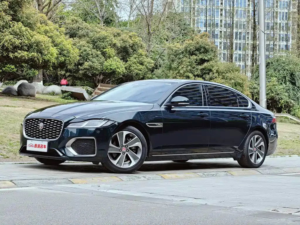 Jaguar XFL — фото 1