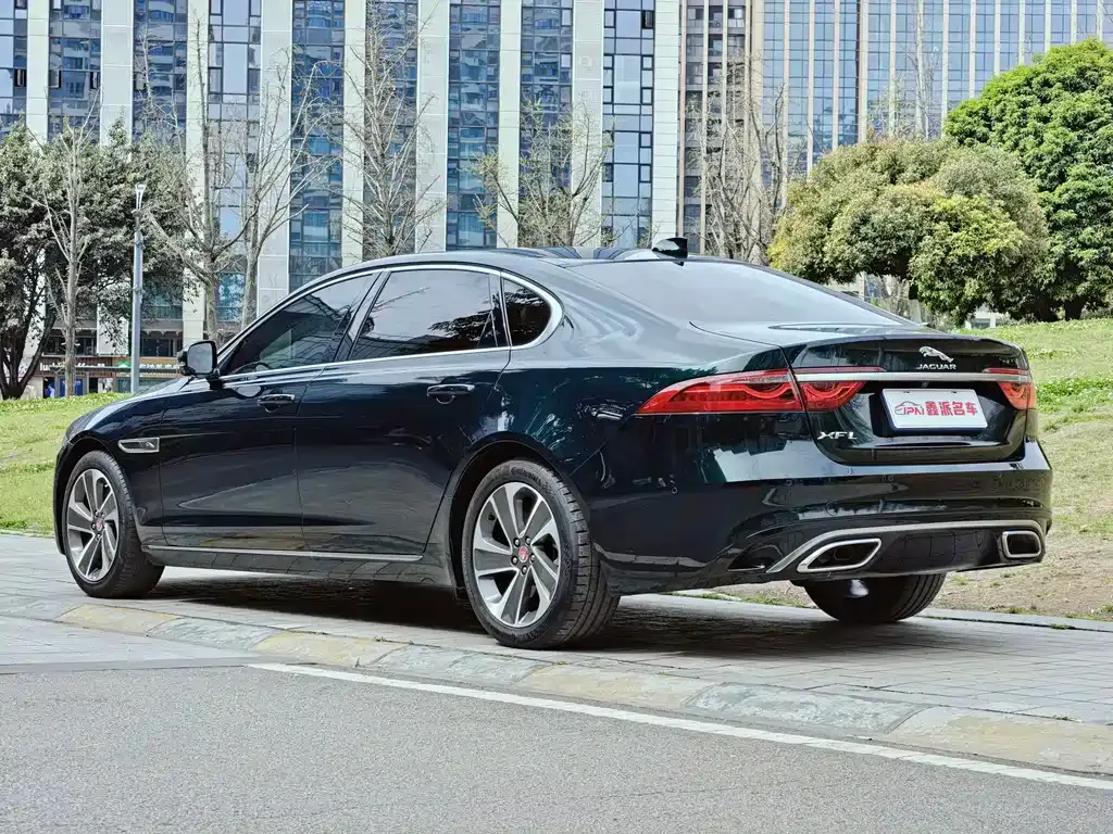 Jaguar XFL — фото 2