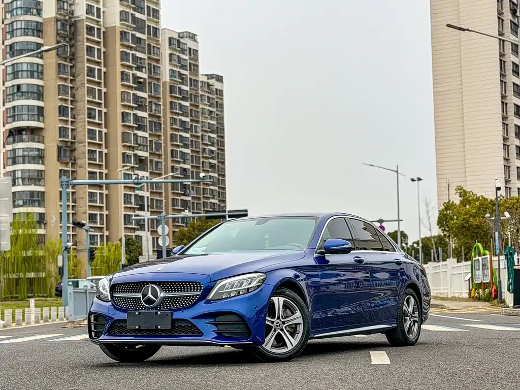 Mercedes-Benz C-Class — фото 1