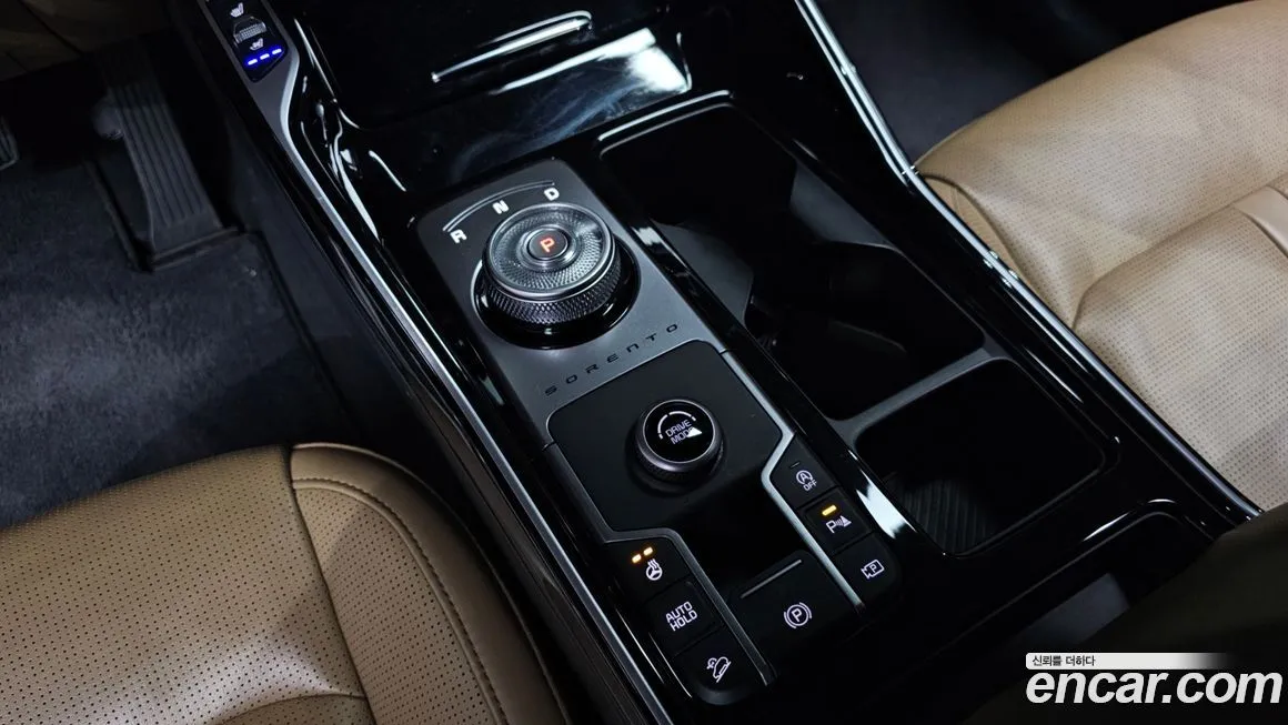 Kia Sorento — фото 10