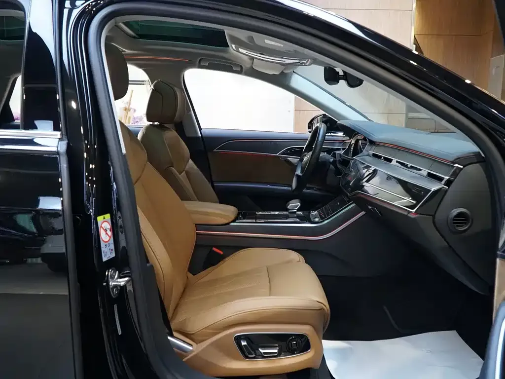 Audi A8 2021 из CN, фото 2