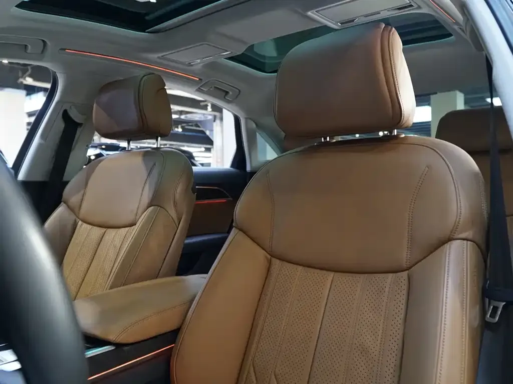 Audi A8 2021 из CN, фото 10