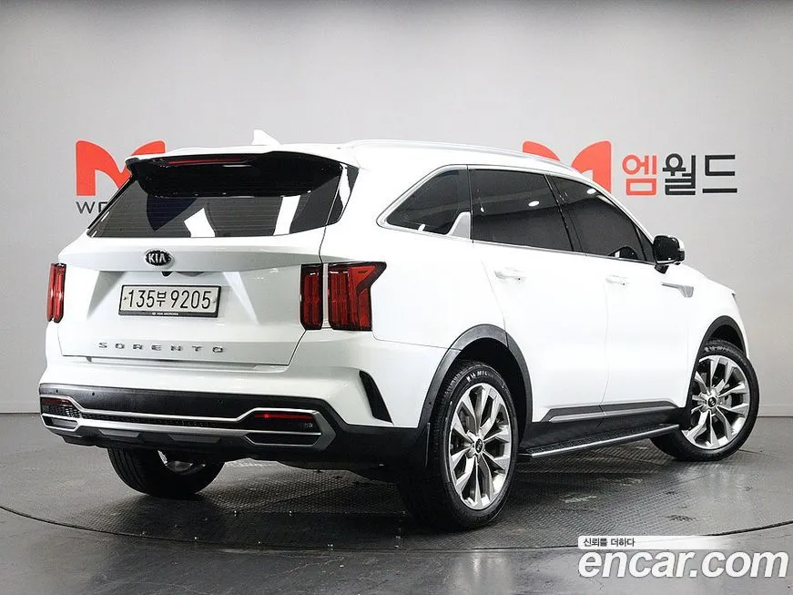 Kia Sorento — фото 9