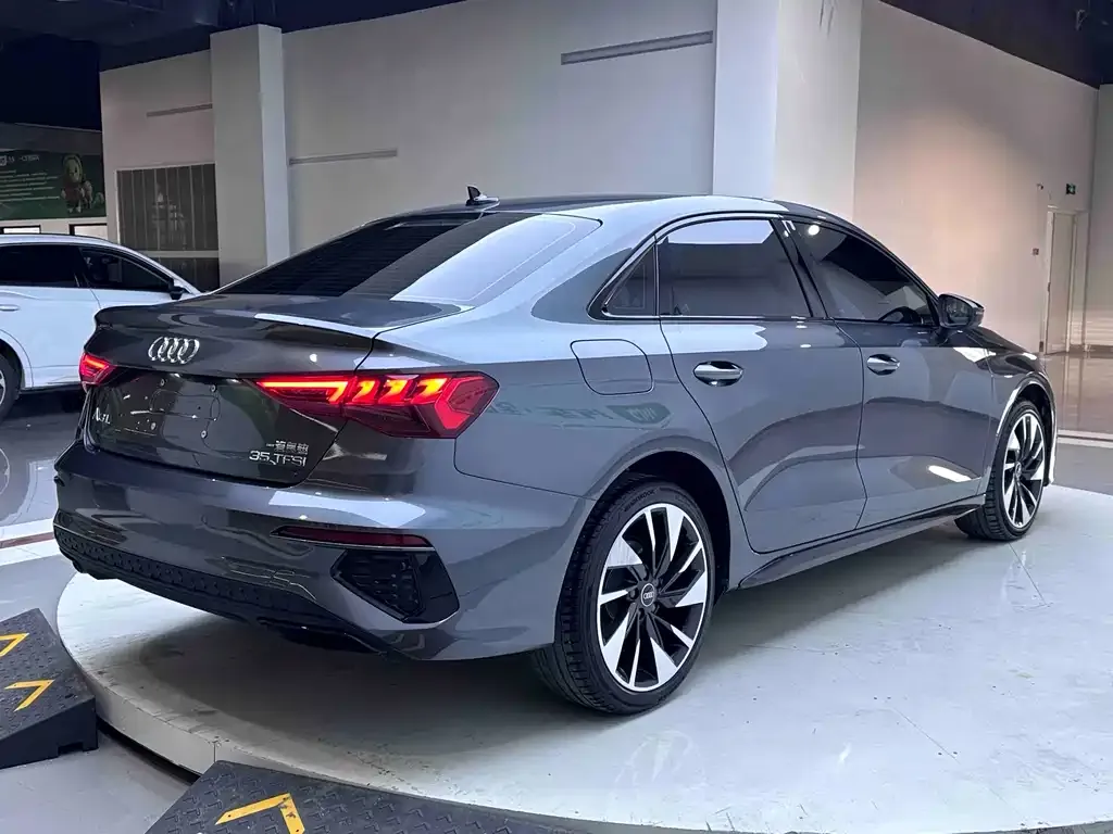 Audi A3 2023 из CN, фото 5