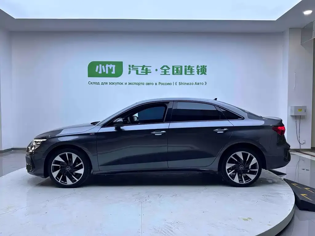 Audi A3 2023 из CN, фото 2