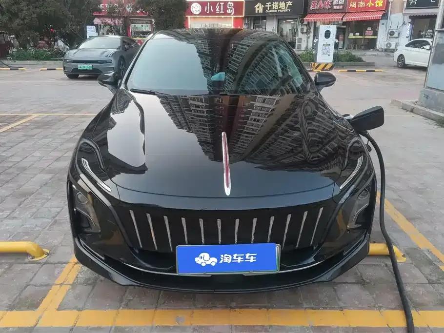 Hongqi E-QM5 — фото 10