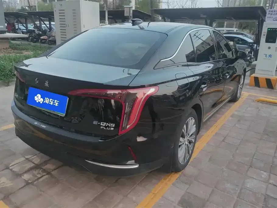 Hongqi E-QM5 — фото 6