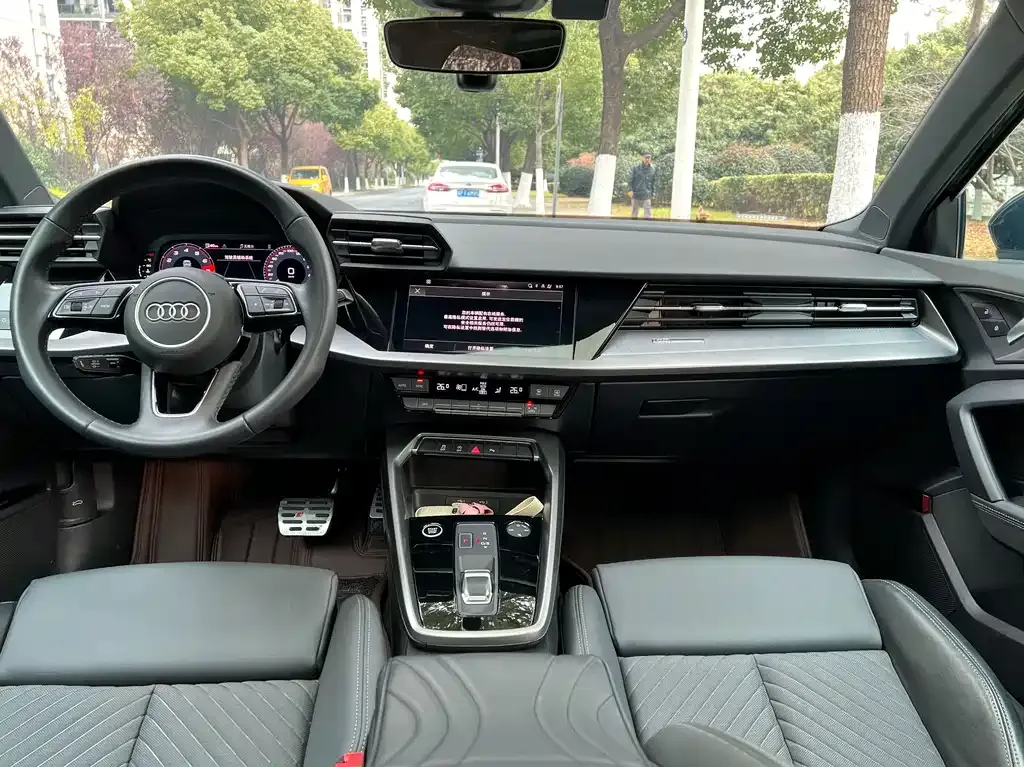 Audi A3 2023 из CN, фото 7