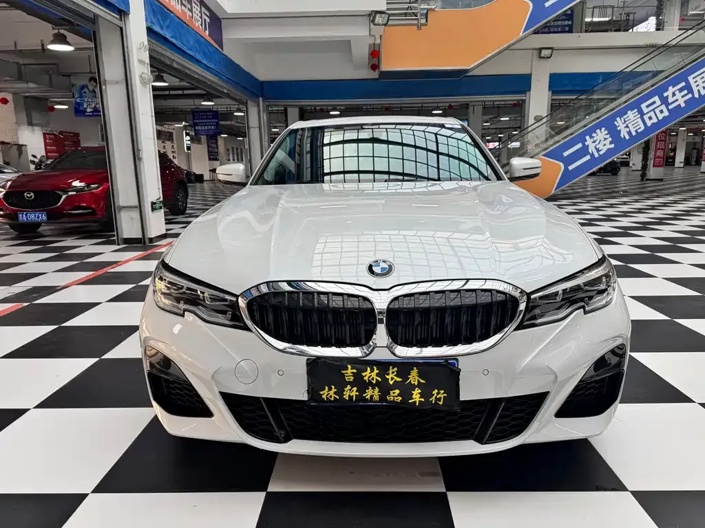 BMW 3 Series 2021 из CN, фото 1