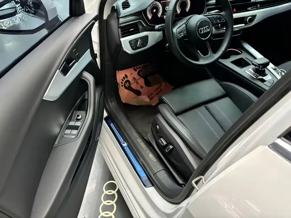 Audi A4L 2025 из CN, фото 10