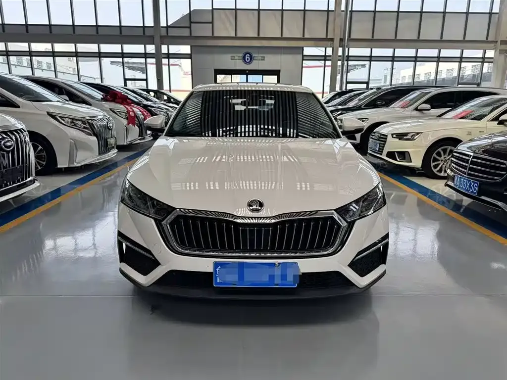 Skoda Octavia — фото 7