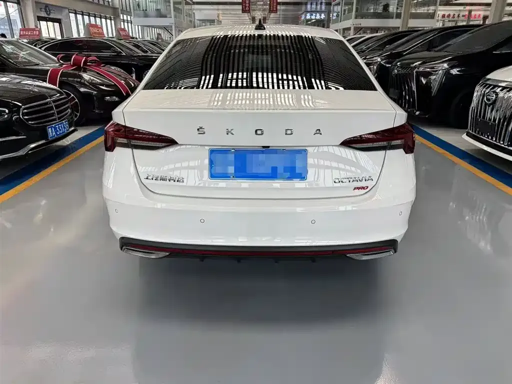 Skoda Octavia — фото 4