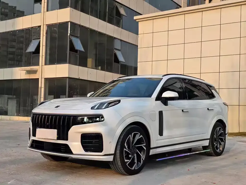 Lynk & Co 09 EM-P