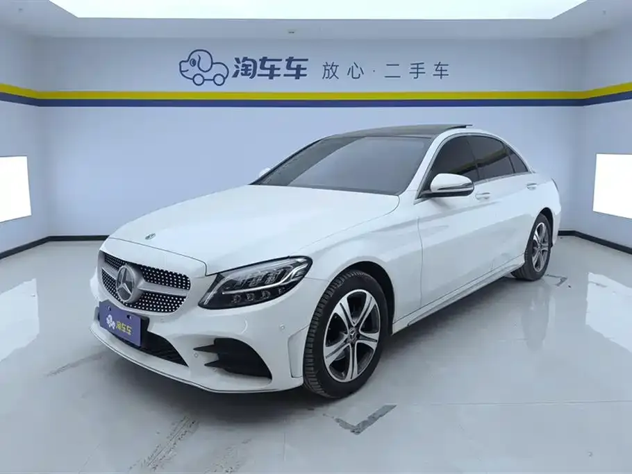 Mercedes-Benz C-Class — фото 1