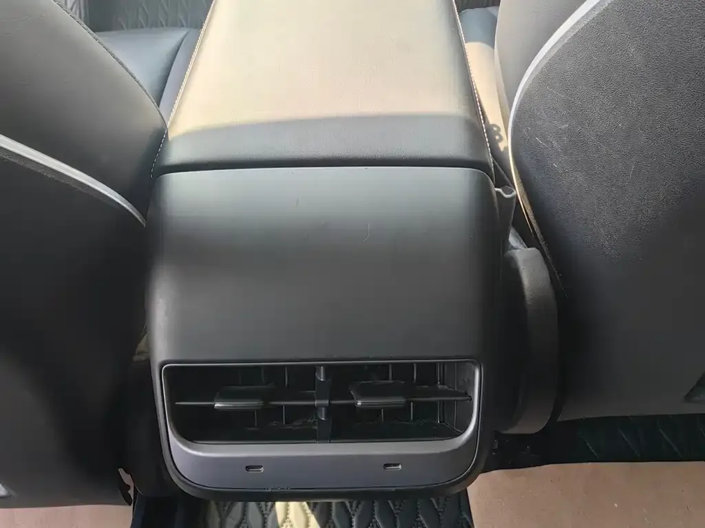 Tesla Model 3 — фото 6