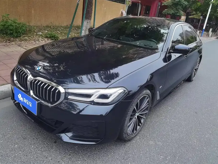 BMW 5 Series — фото 1