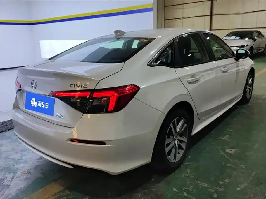 Honda Civic 2024 из CN, фото 2