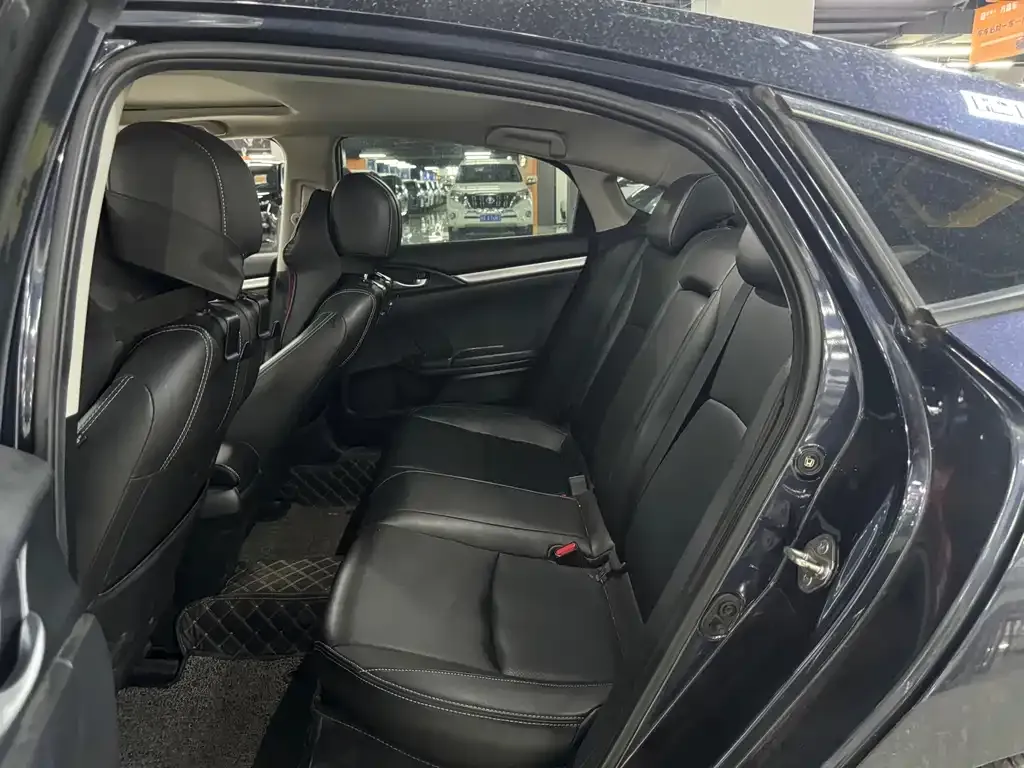 Honda Civic — фото 7