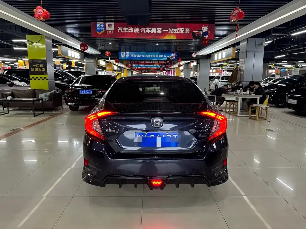 Honda Civic — фото 9