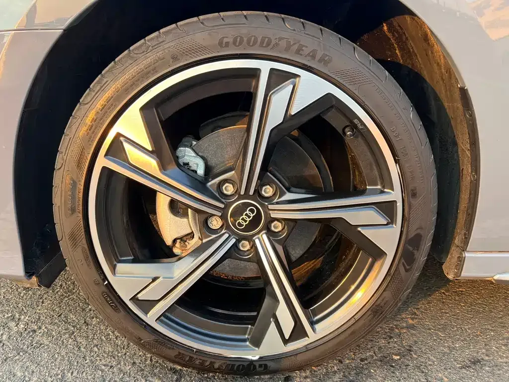 Audi A3 2023 из CN, фото 7