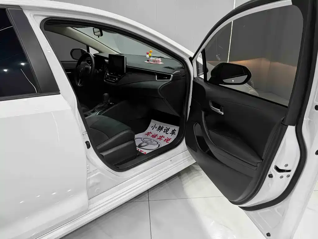 Toyota Corolla 2023 из CN, фото 4