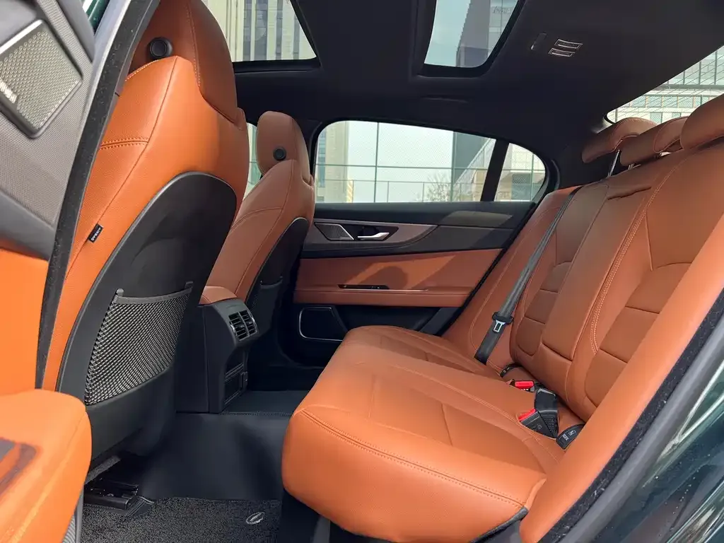 Jaguar XEL 2025 из CN, фото 8