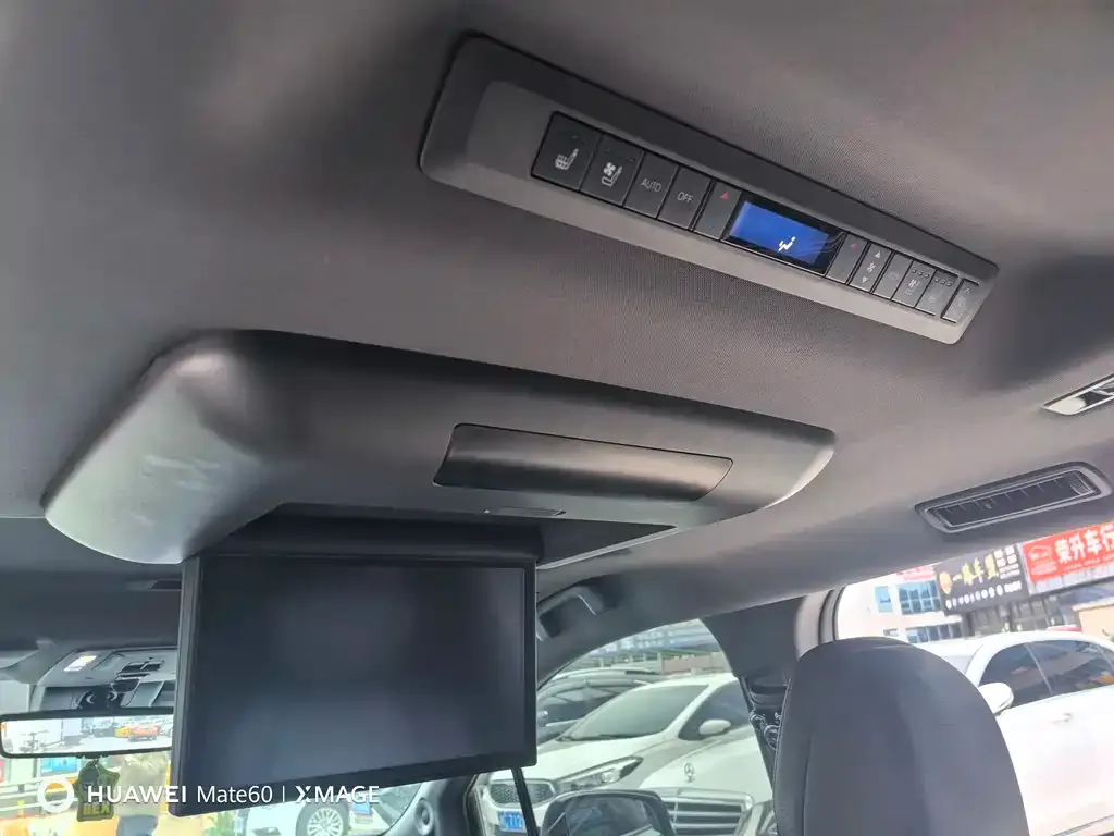 Toyota Sienna 2023 из CN, фото 7