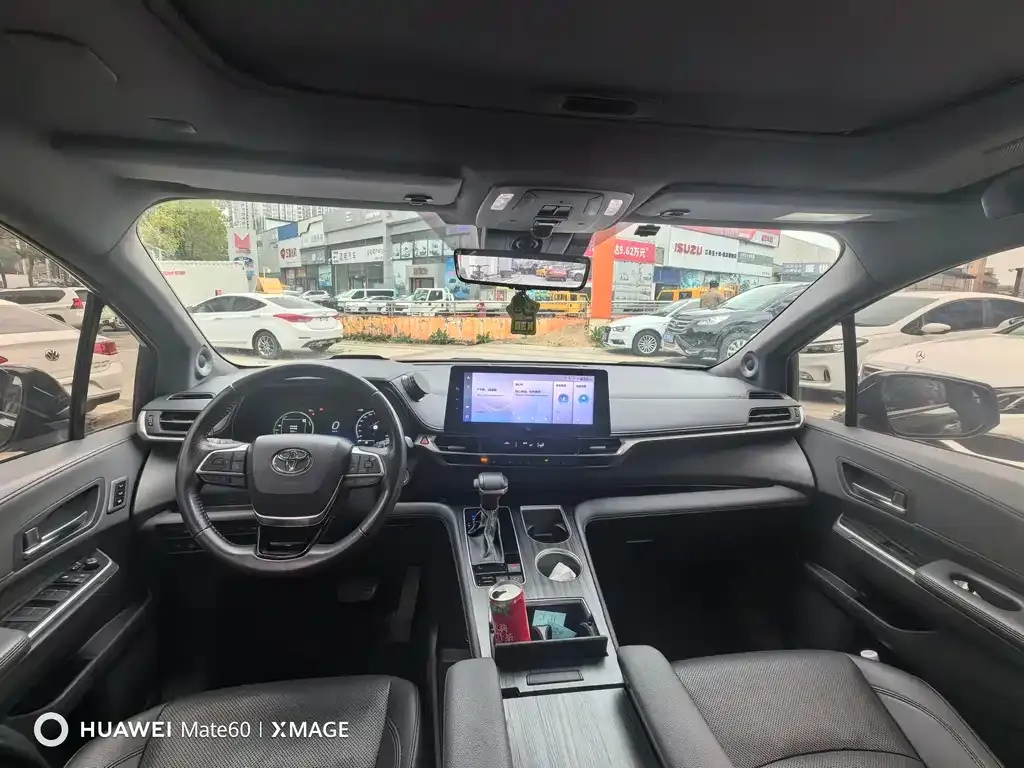 Toyota Sienna 2023 из CN, фото 10