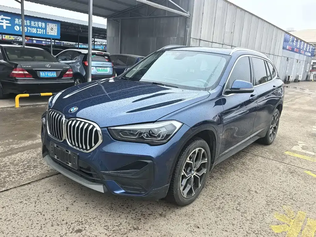 BMW X1 — фото 1