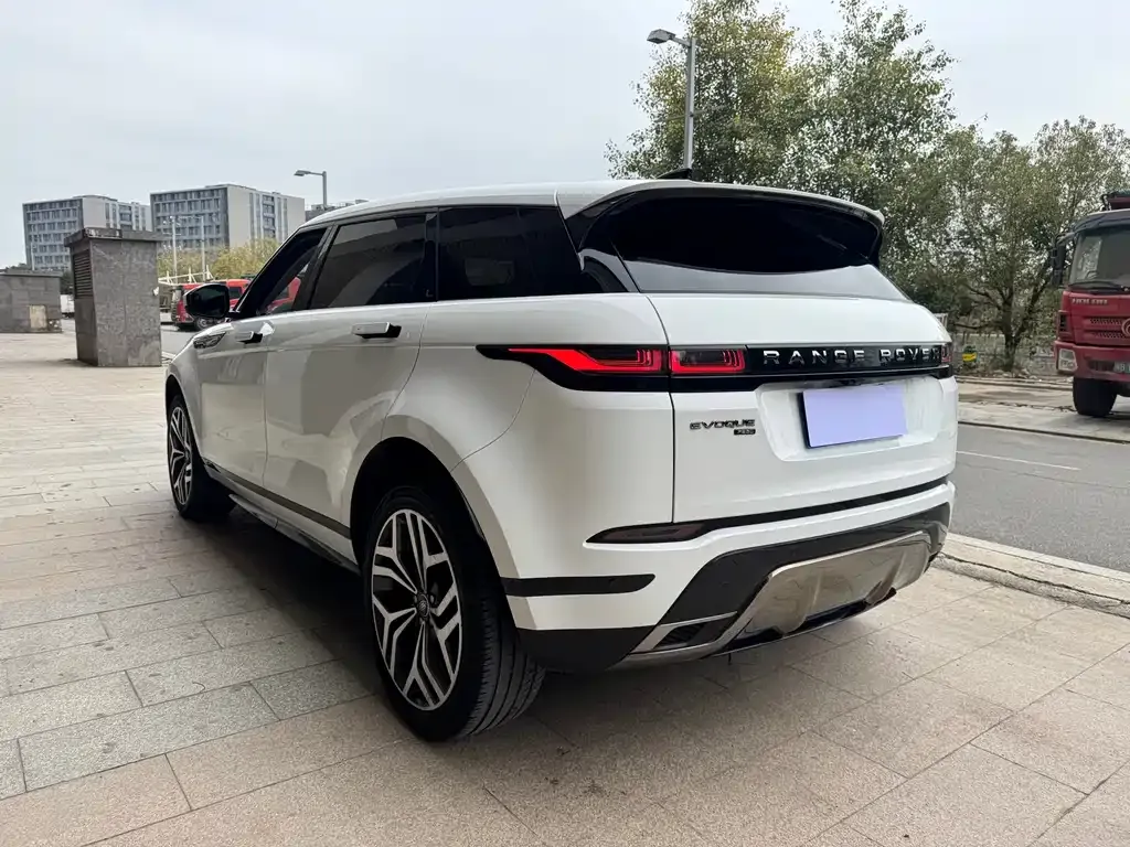 Land Rover Evoque — фото 5