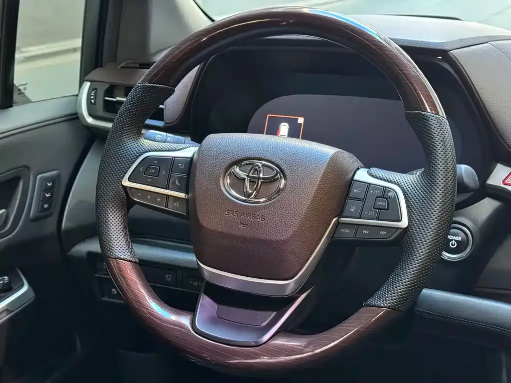 Toyota Granvia 2025 из CN, фото 5