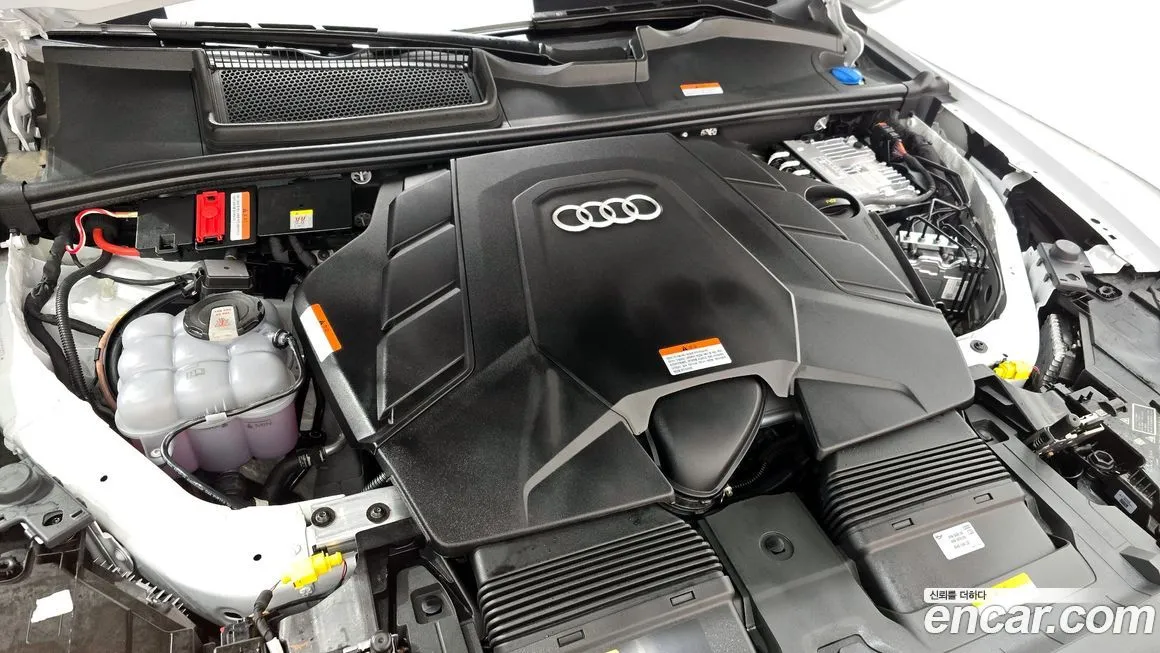 Audi Q7 2025 из KR, фото 7