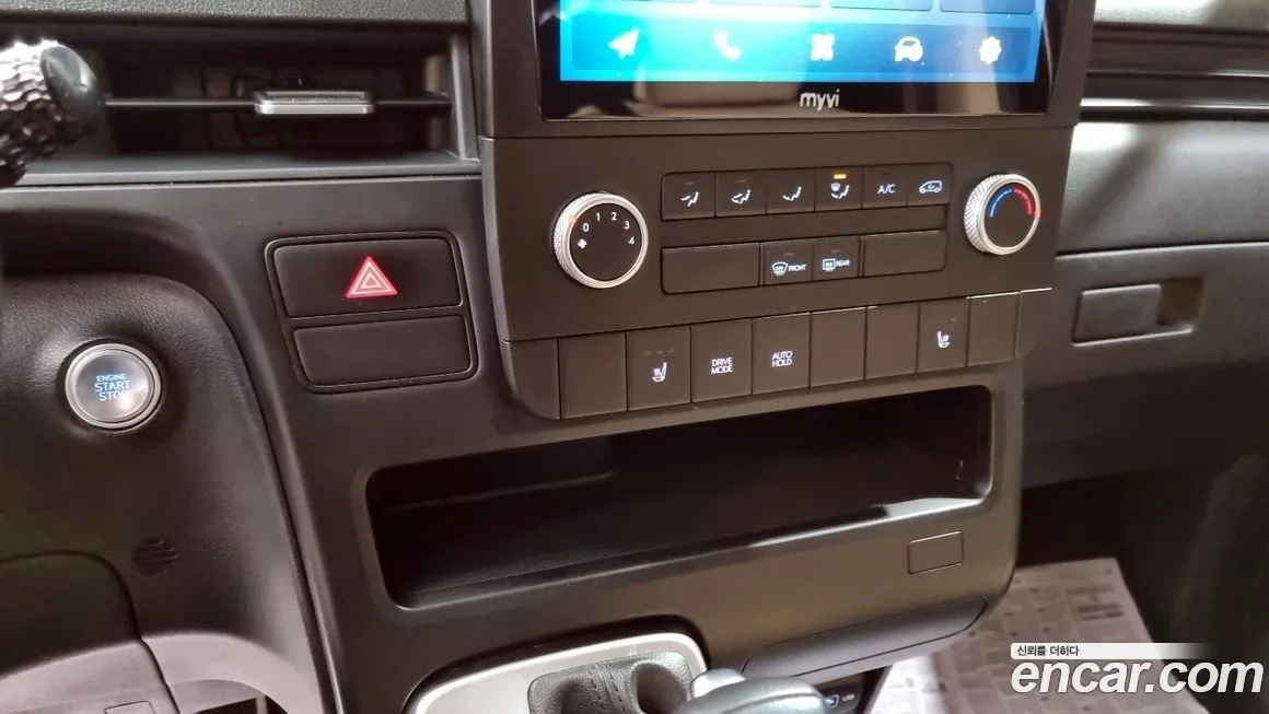 Hyundai Staria — фото 2
