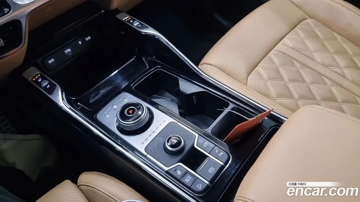Kia Sorento — фото 9