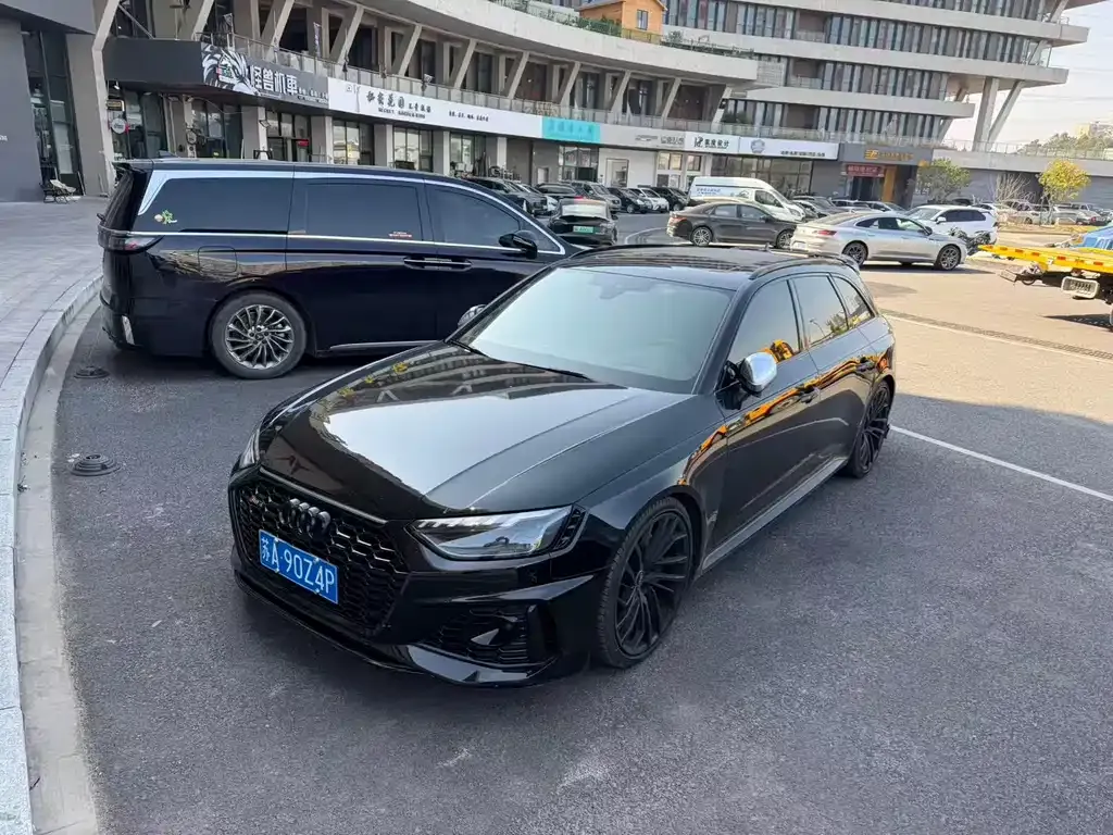 Audi RS 4