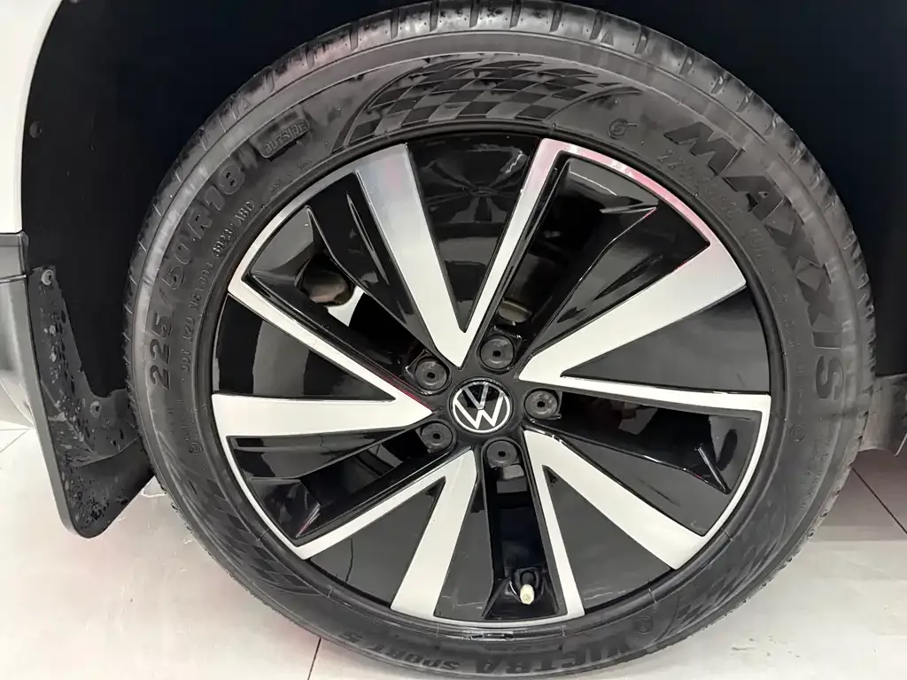 Volkswagen Tharu — фото 9