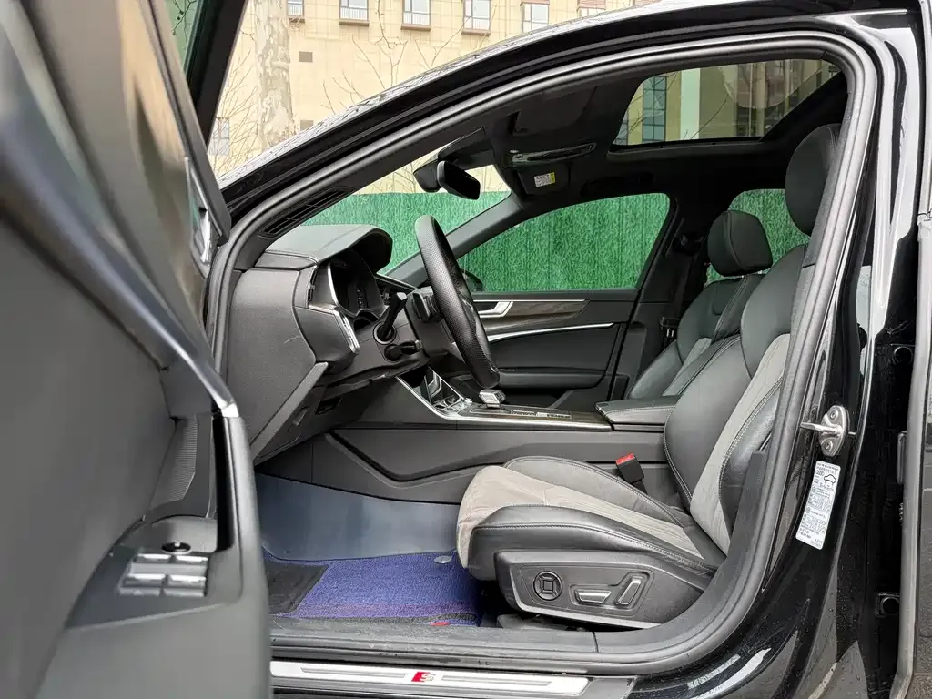 Audi A6L 2026 из CN, фото 2