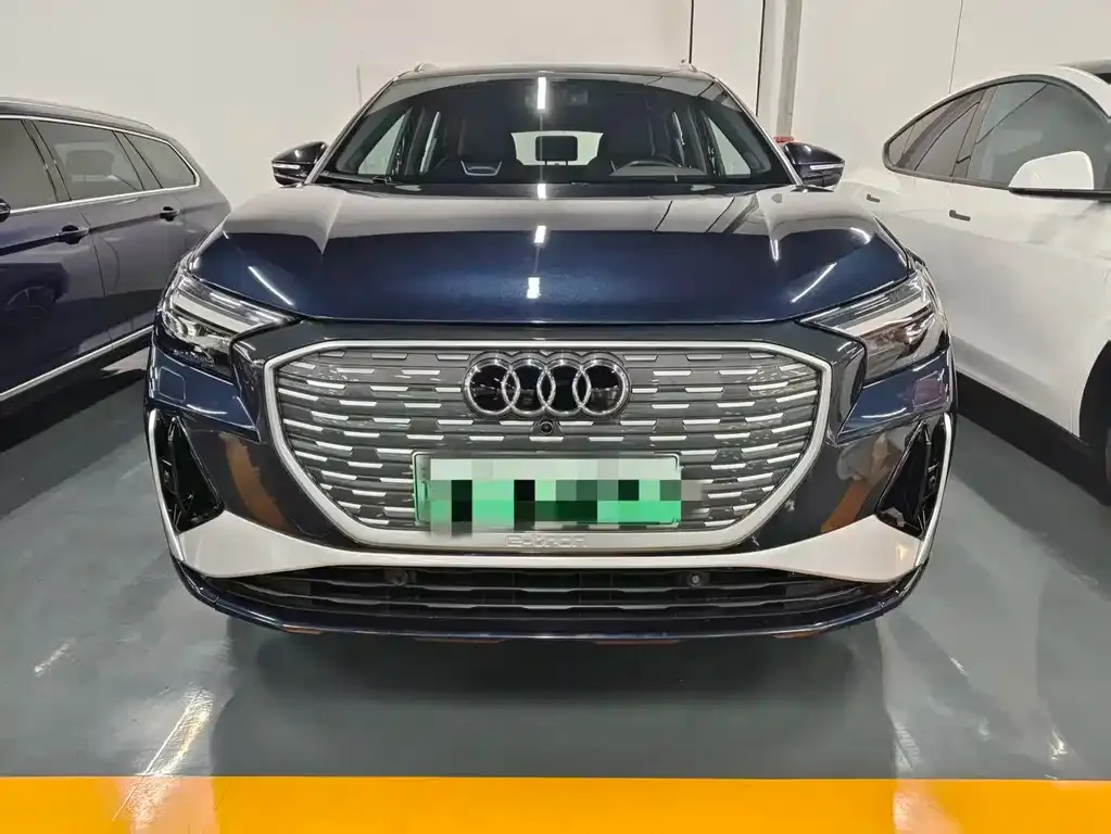Audi Q4 e-tron — фото 10