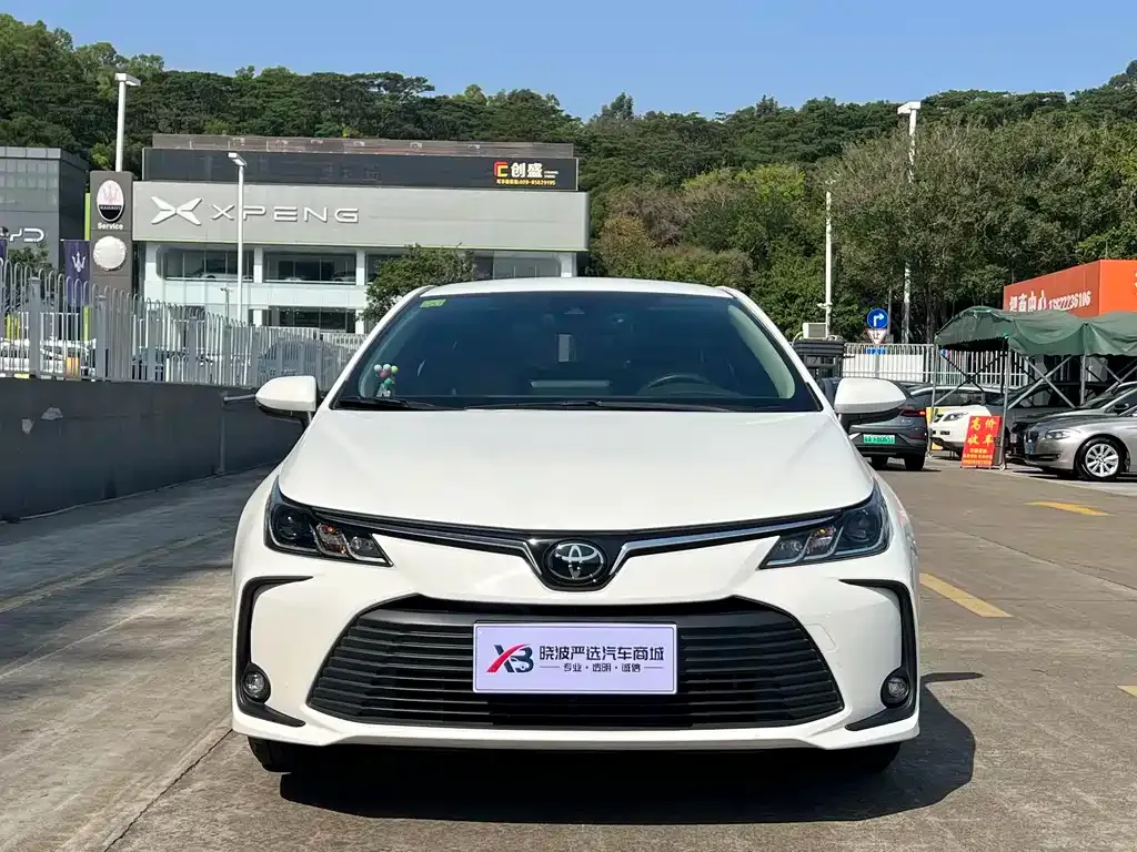 Toyota Corolla — фото 8