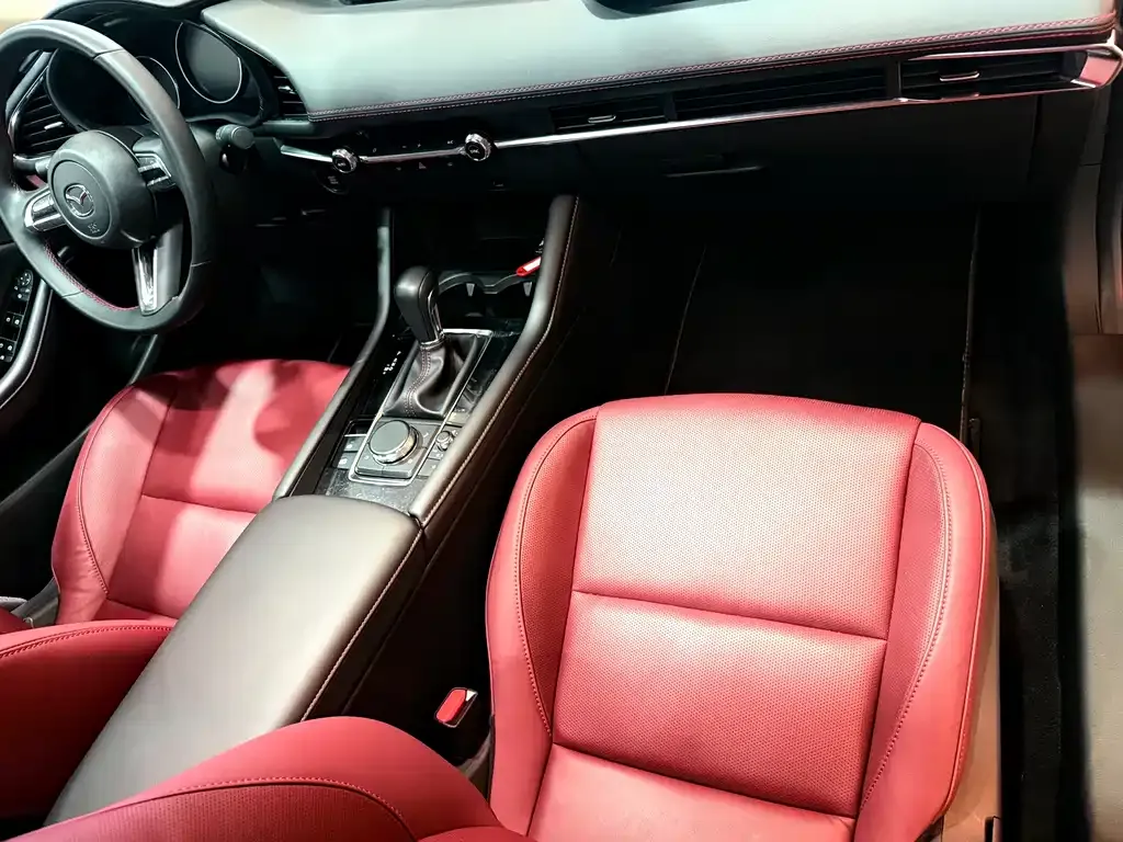 Mazda 3 Axela 2025 из CN, фото 6