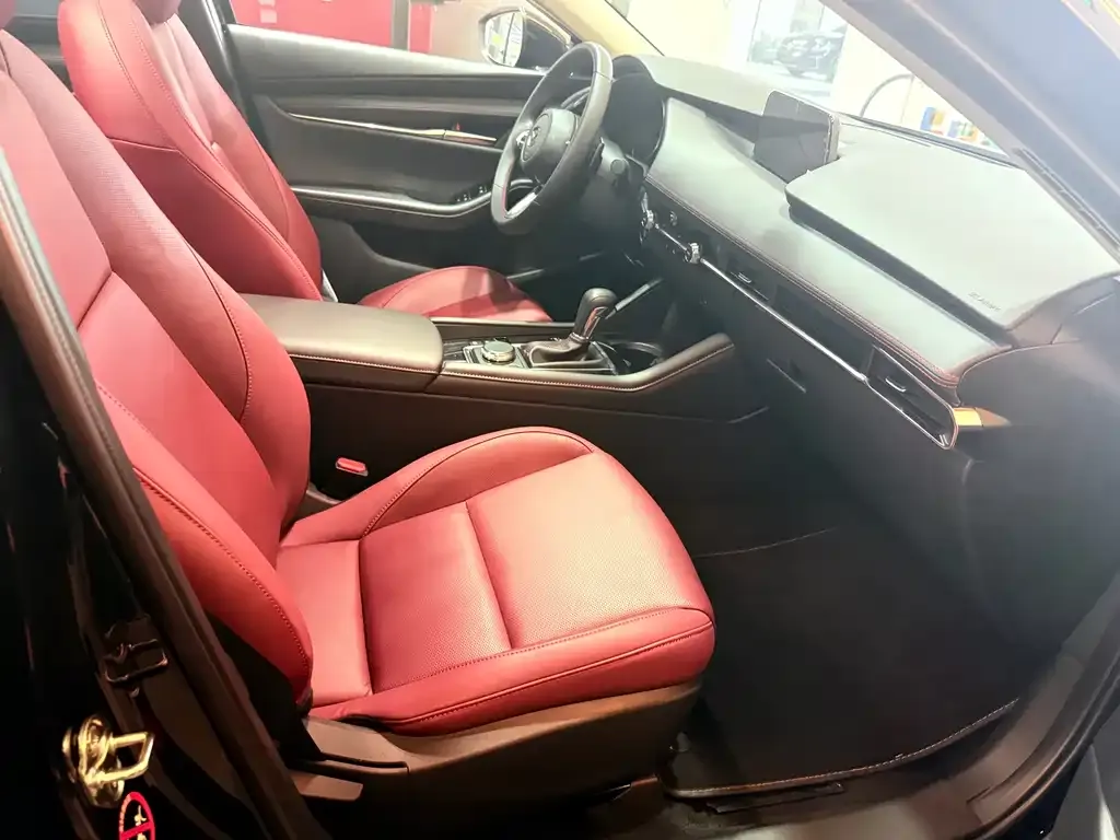 Mazda 3 Axela 2025 из CN, фото 5