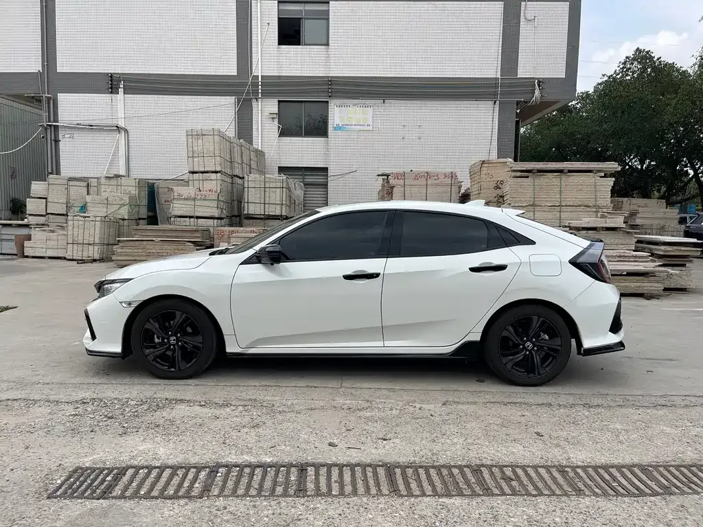 Honda Civic — фото 8