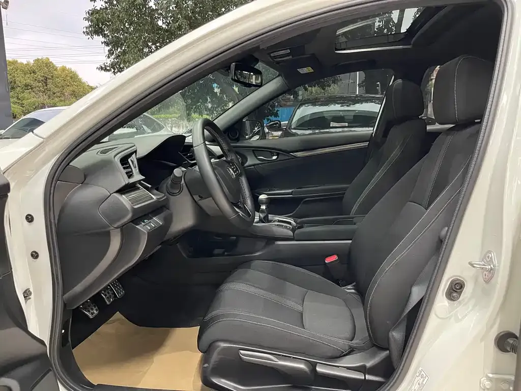 Honda Civic — фото 10