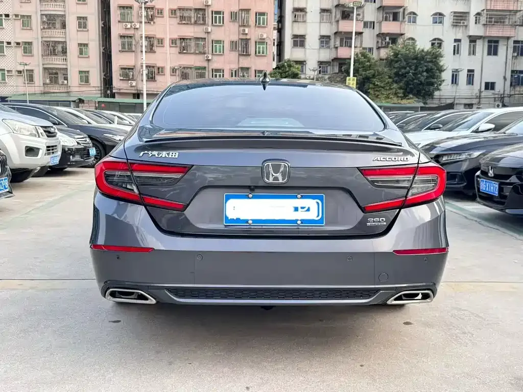 Honda Accord — фото 9
