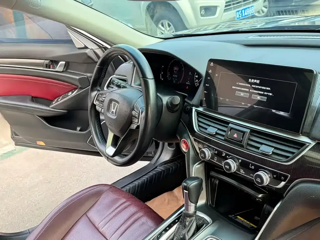 Honda Accord — фото 5