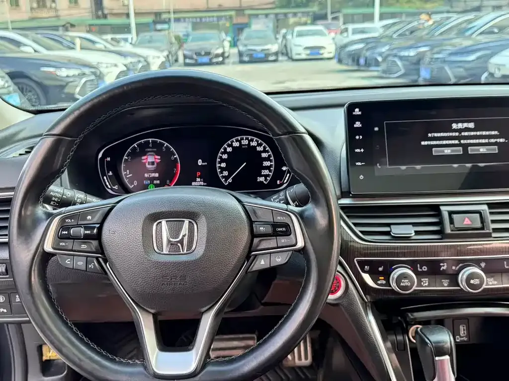 Honda Accord — фото 6