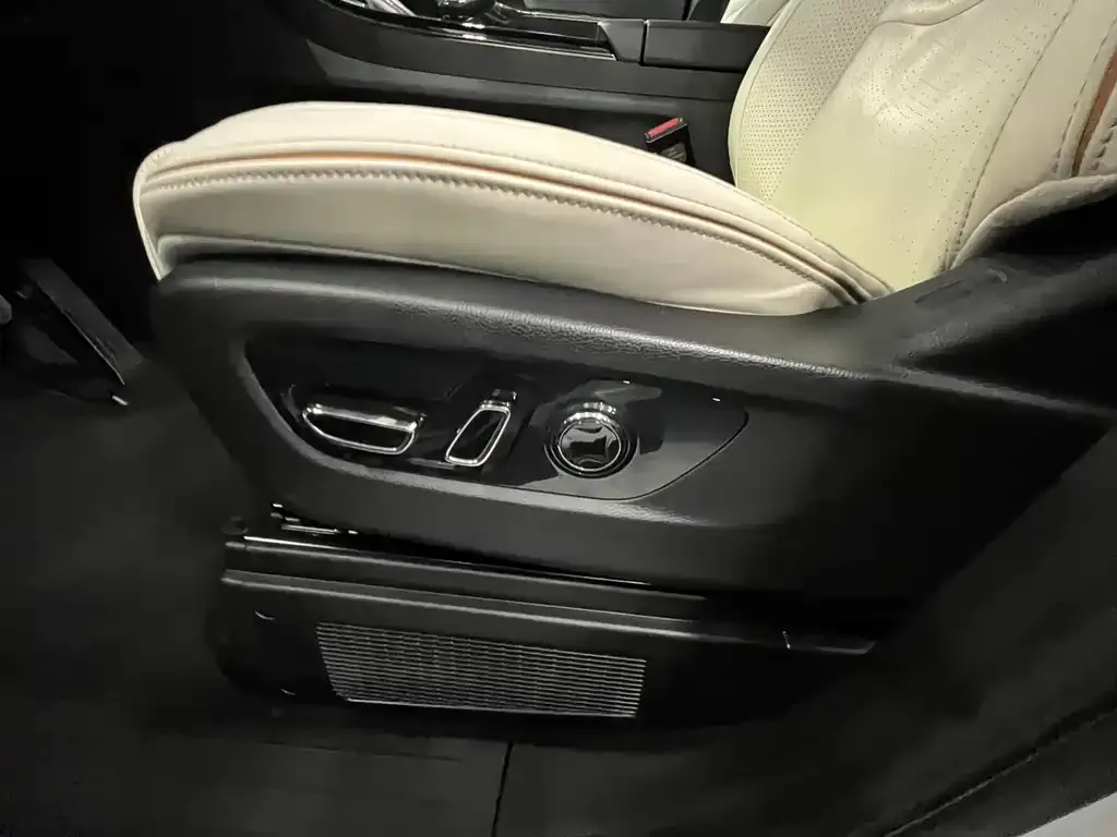 GAC Motor Trumpchi M8 — фото 9