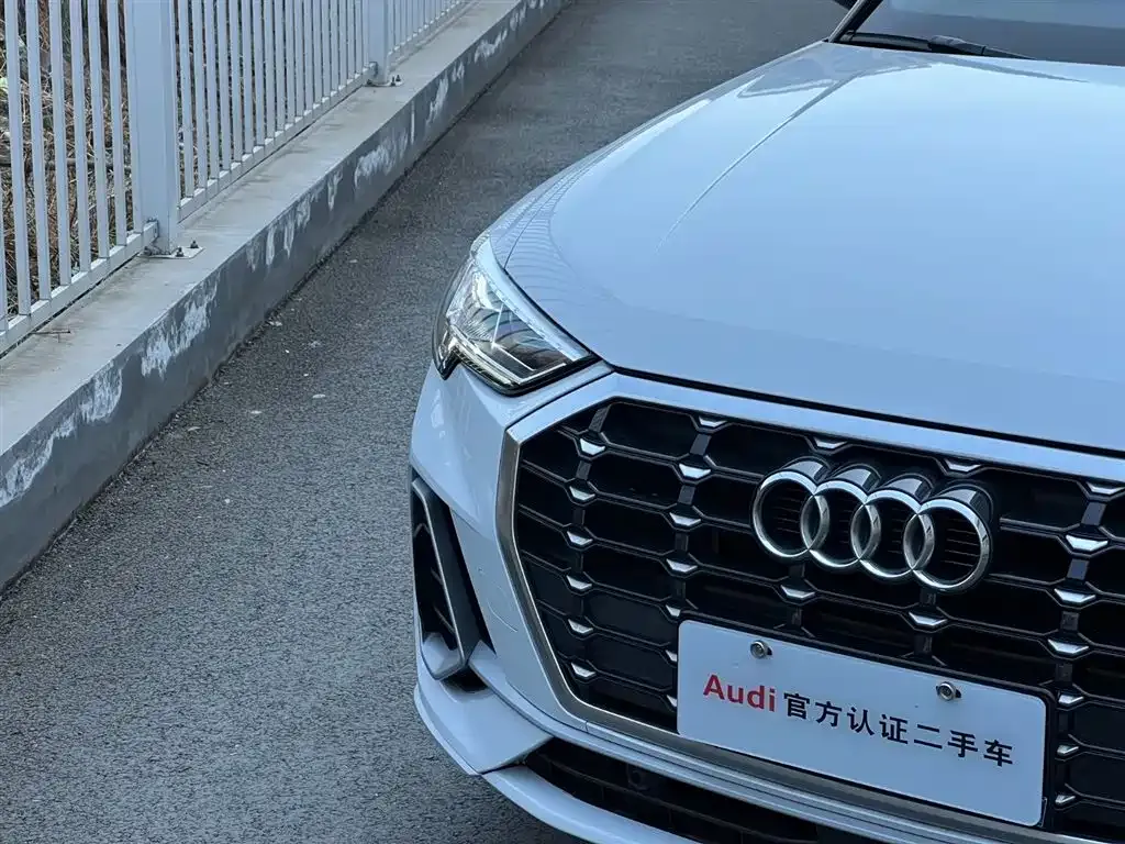Audi Q3 2023 из CN, фото 10