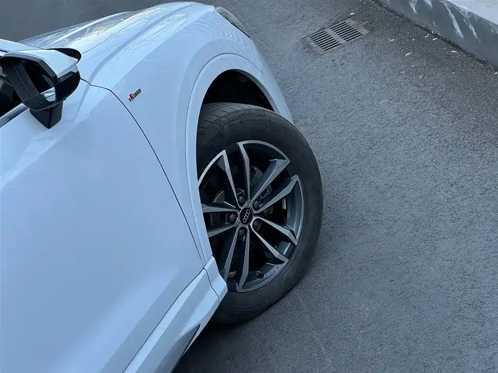 Audi Q3 2023 из CN, фото 4