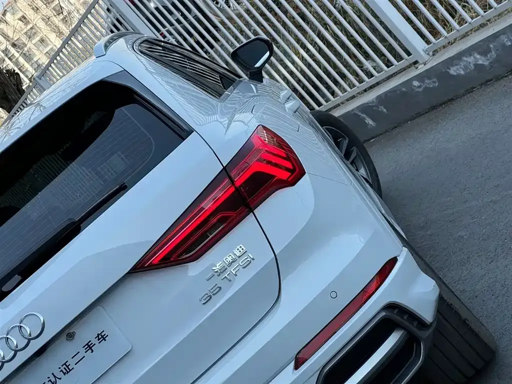 Audi Q3 2023 из CN, фото 8